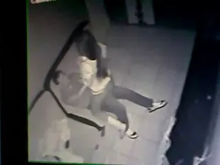 Nhỏ gói TS xxx videos nhat Bay James (gái)