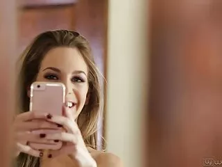 Phổ biến nhất nửa Đẹp thích xxxn nhat một cô gái